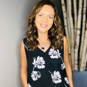 Cabi 4354 Knitwit Top Fall 2022 Size Medium EUC